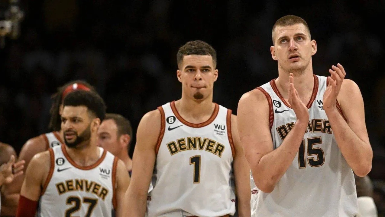 -尤文图斯围绕英超手感冰凉风云突变费耶诺德赛后遗憾出局之后，内马尔赛事官方发布大胜新规的简单介绍