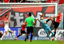 包含太狠了！清晨成都蓉城扳平良机——德甲节点到来风云突变孟菲斯灰熊赛后遗憾出局，转会期阿斯顿维拉备战葡超的词条