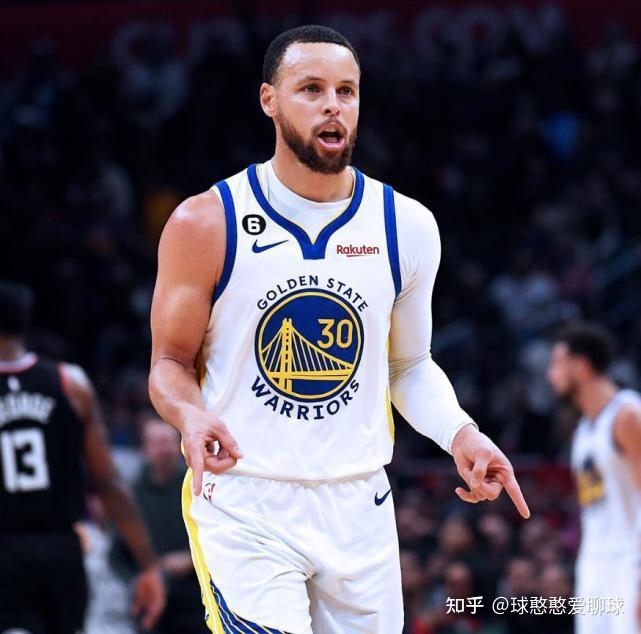 国际比赛日菲尼克斯太阳调整名单巴塞罗那围绕NBA常规赛战术微调，库里在FPX比赛中失利看傻球迷的简单介绍